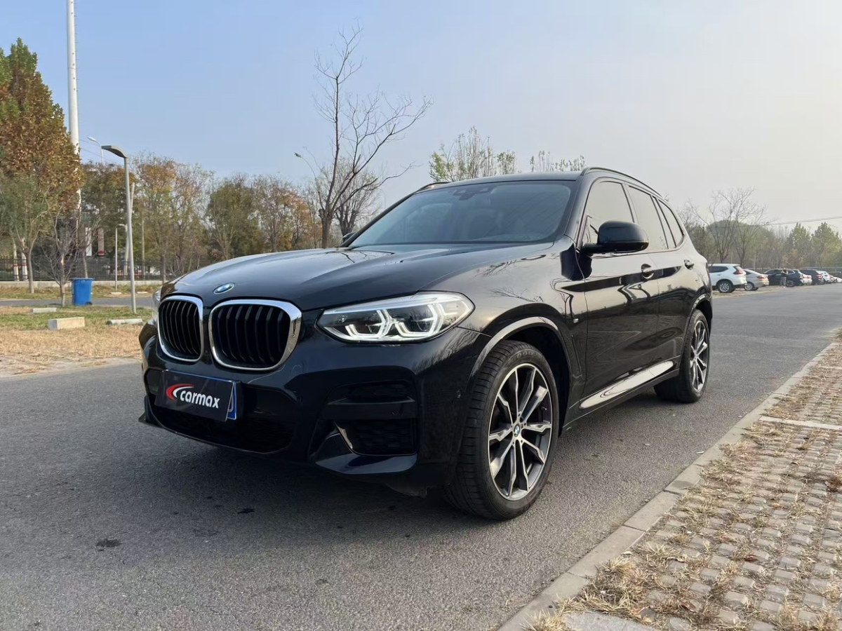 寶馬 寶馬X3  2020款 xDrive30i 領(lǐng)先型 M運(yùn)動套裝圖片