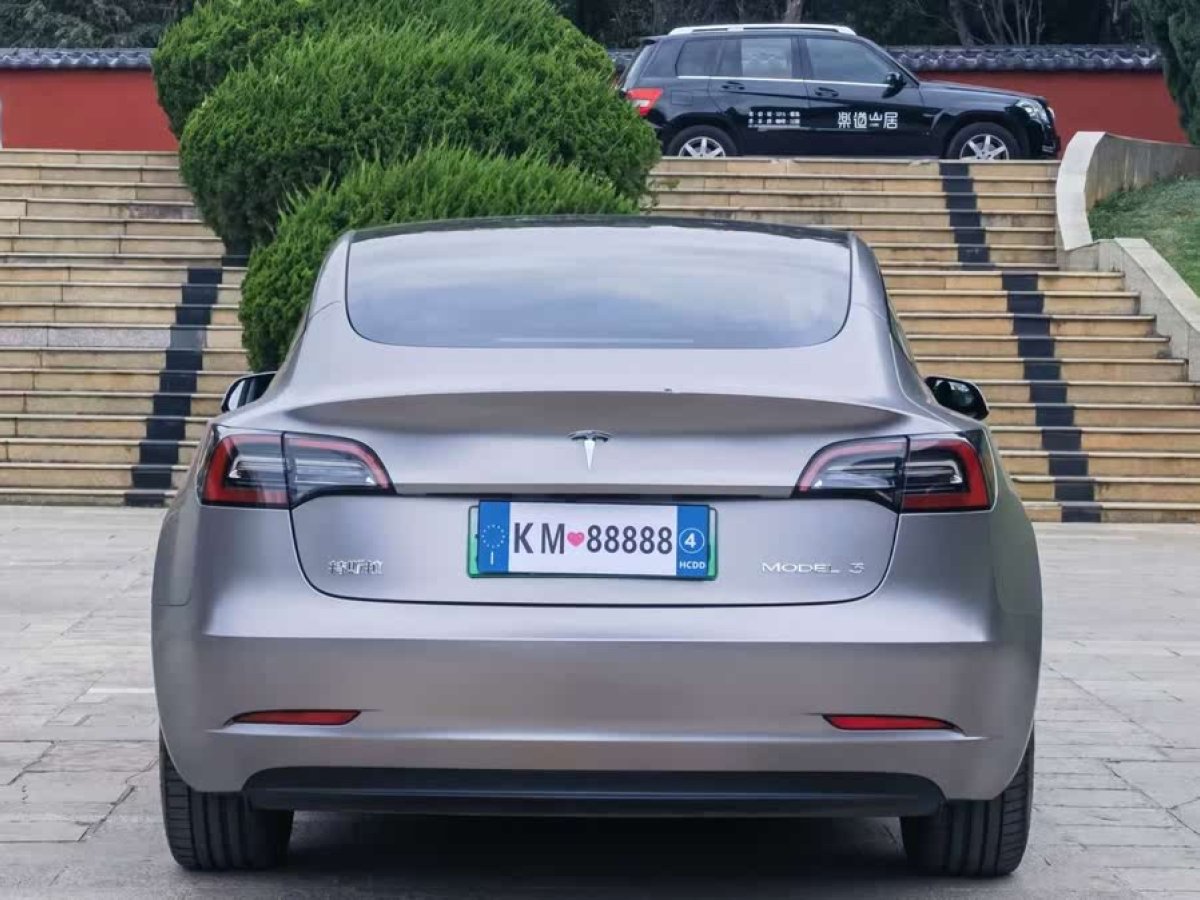 特斯拉 Model 3  2021款 改款 標(biāo)準(zhǔn)續(xù)航后驅(qū)升級(jí)版圖片