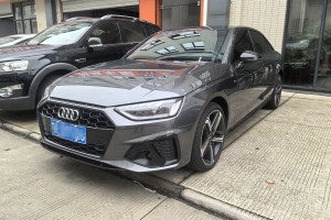 奥迪A4L 奥迪 40 TFSI 豪华动感型