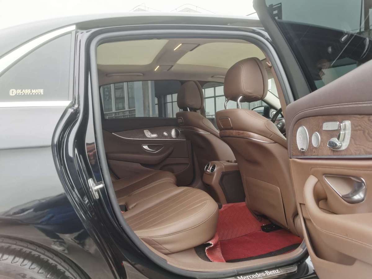 奔驰 奔驰E级  2019款 E 300 L 时尚型图片