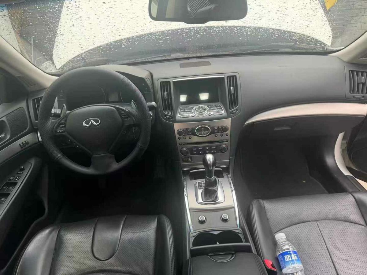 英菲尼迪 QX70  2013款 3.5L 標(biāo)準(zhǔn)版圖片