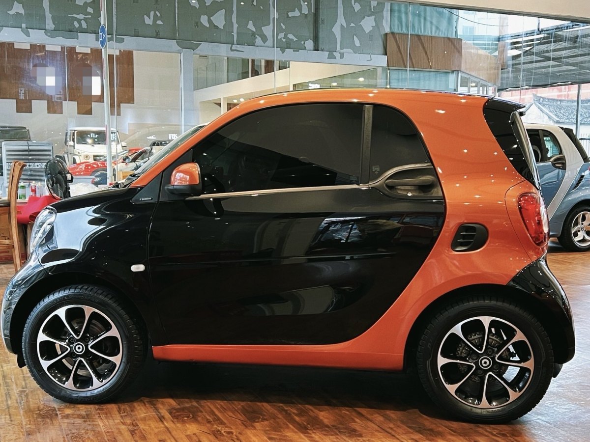 smart fortwo  2015款 1.0L 52千瓦硬頂激情版圖片