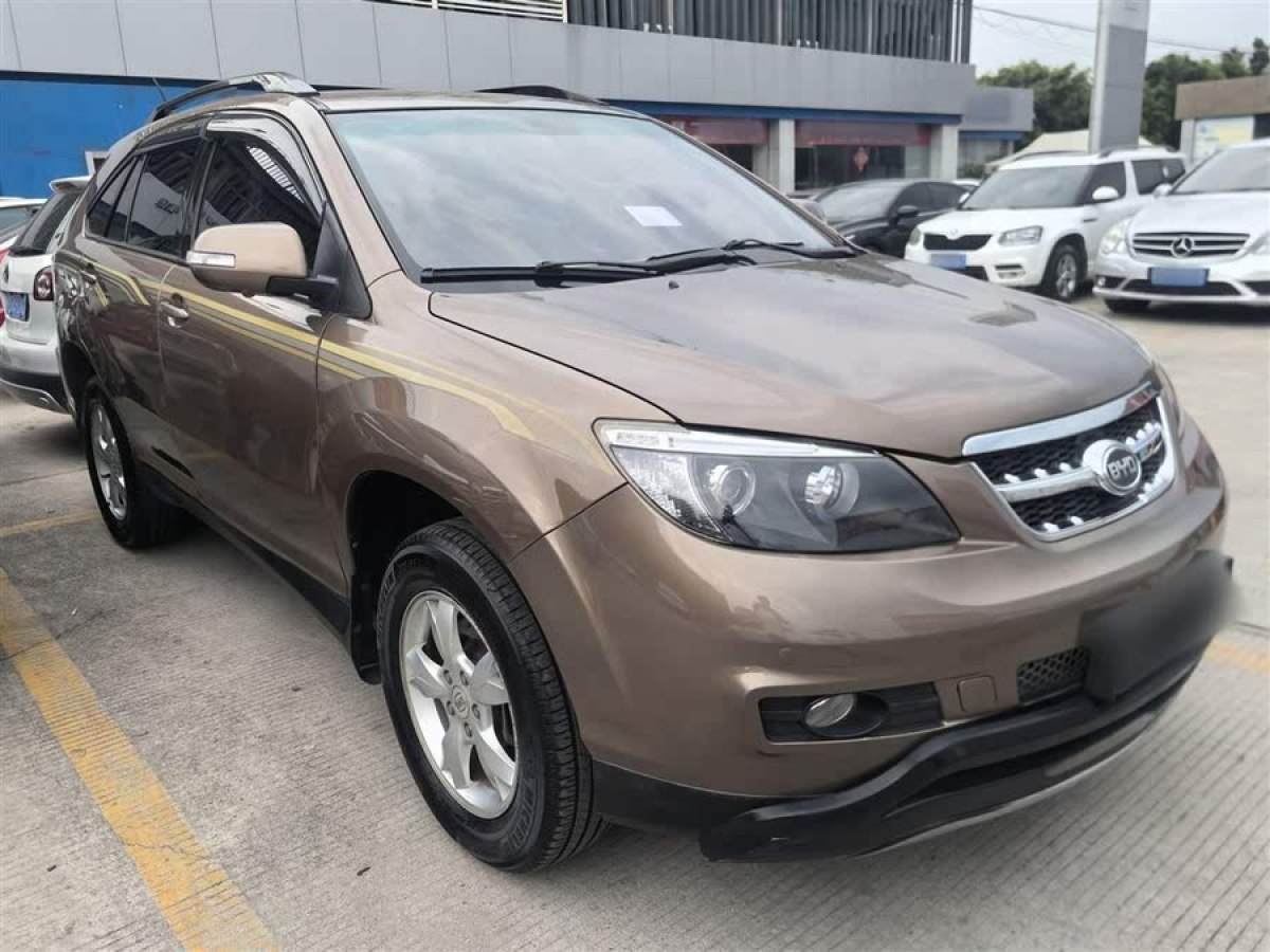比亞迪 S6  2014款 2.4L 自動尊貴型 5座圖片