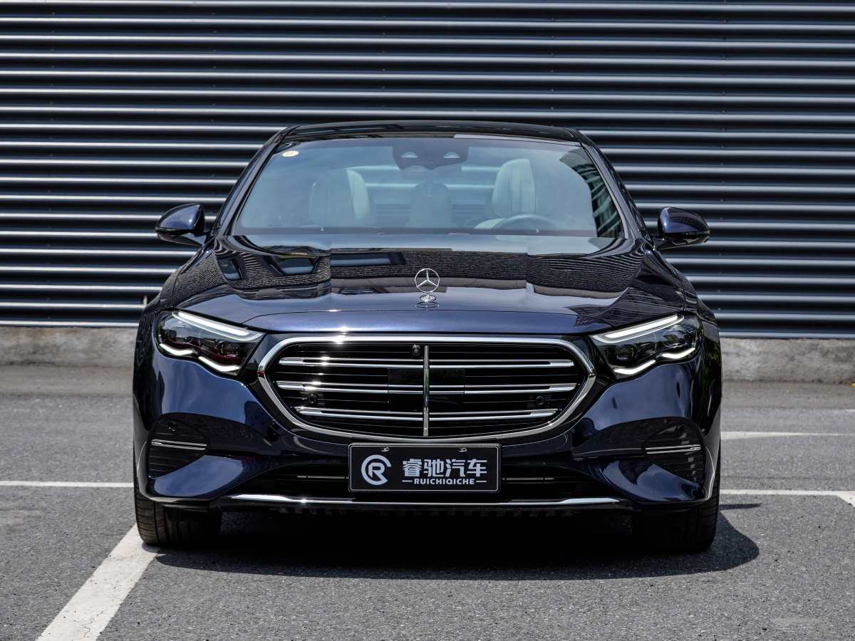 2023年12月奔馳 奔馳E級(jí)  2024款 E 300 L 豪華型