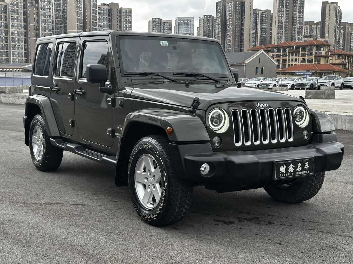 Jeep 牧馬人  2015款 2.8TD Sahara 四門舒享版圖片