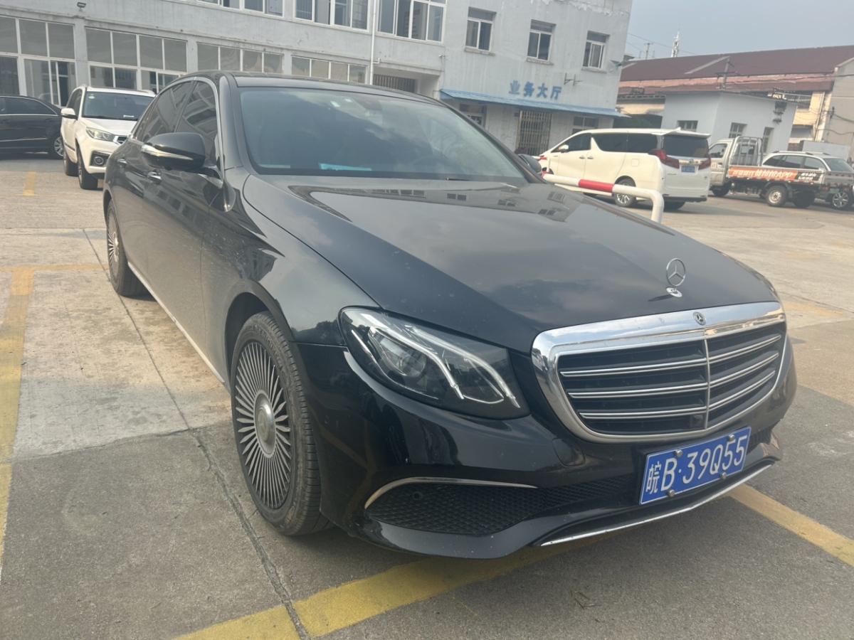 奔馳 奔馳E級  2019款 改款 E 300 L 豪華型圖片