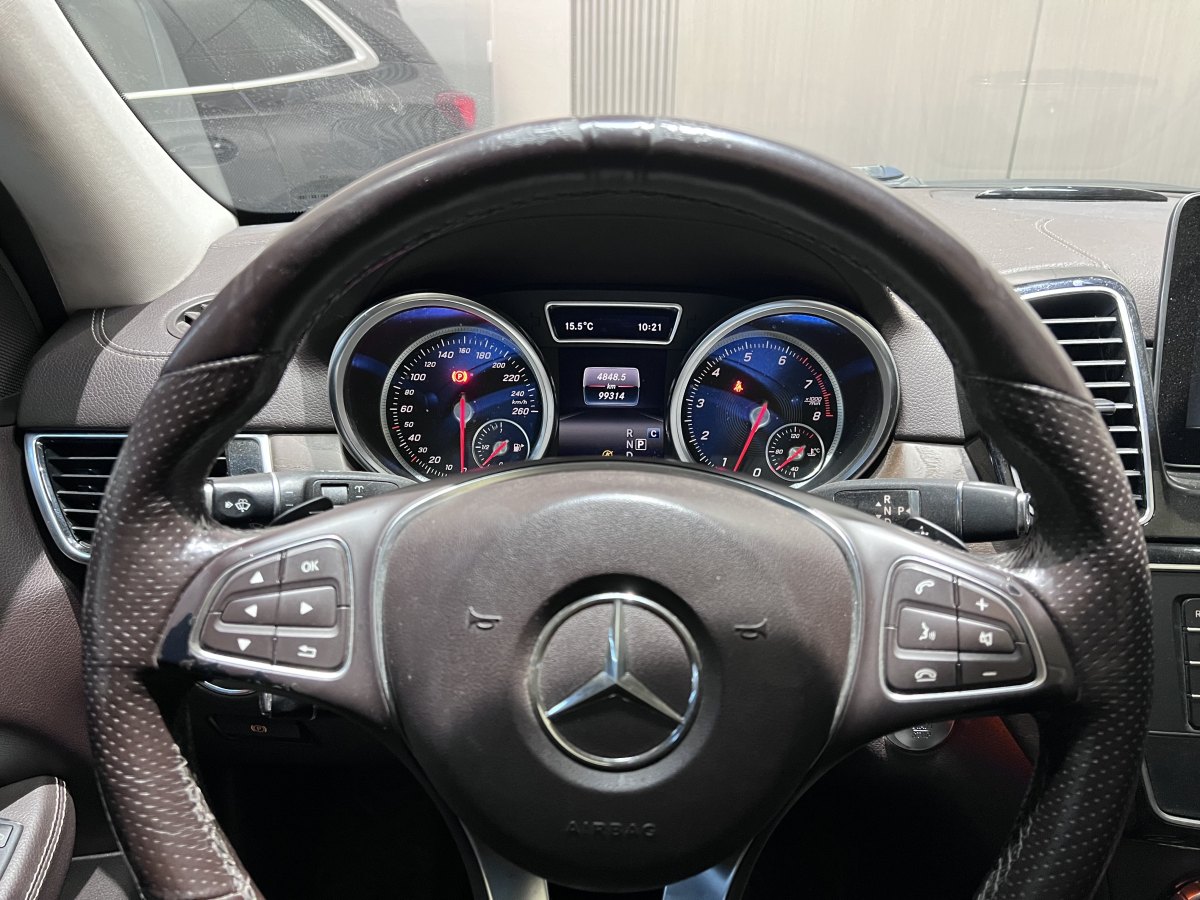 奔馳 奔馳GLE  2018款 GLE 320 4MATIC 動(dòng)感型臻藏版圖片