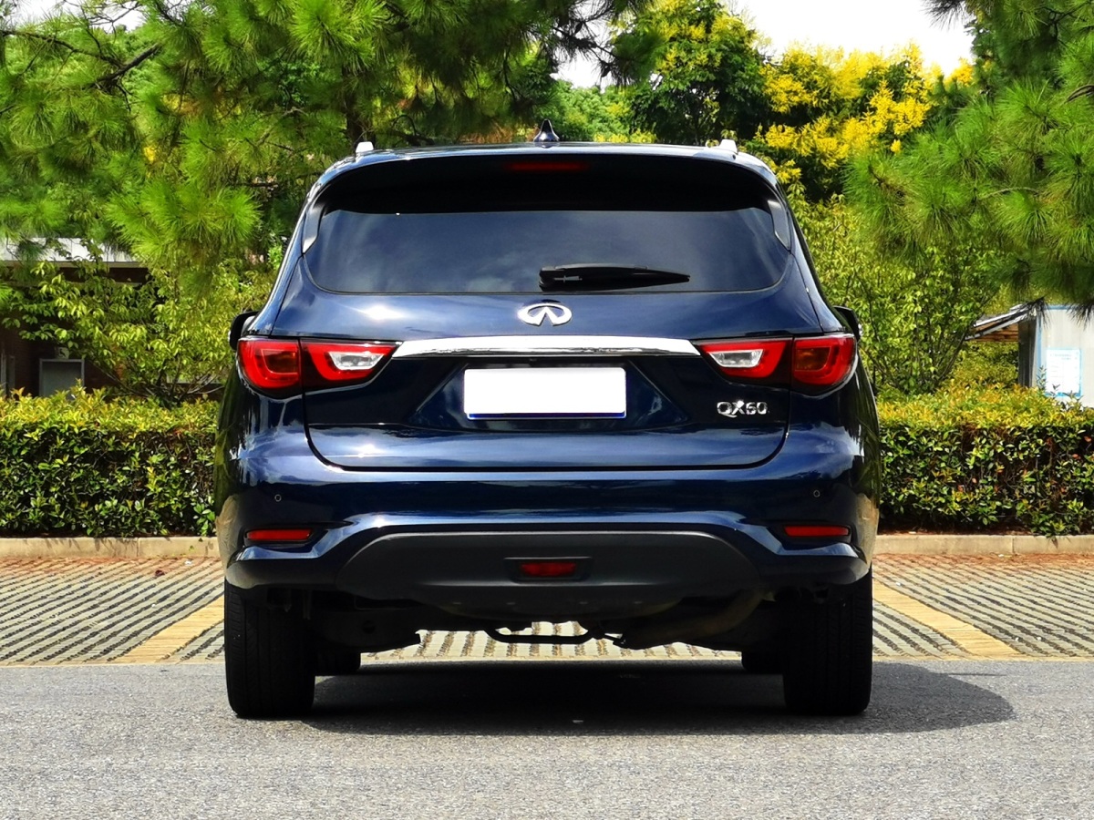 英菲尼迪英菲尼迪QX60(進(jìn)口)2018款 英菲尼迪QX60 2.5 S/C Hybrid 兩驅(qū)冠軍家庭版圖片