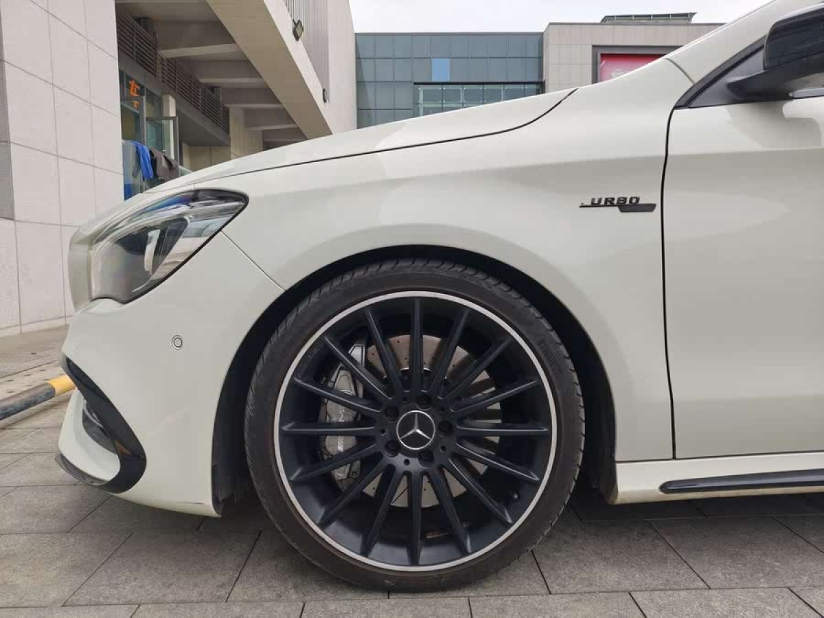 奔馳 奔馳CLA級(jí)AMG  2017款 改款 AMG CLA 45 4MATIC圖片