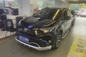 RAV4荣放 丰田 2.0L CVT两驱智尚版