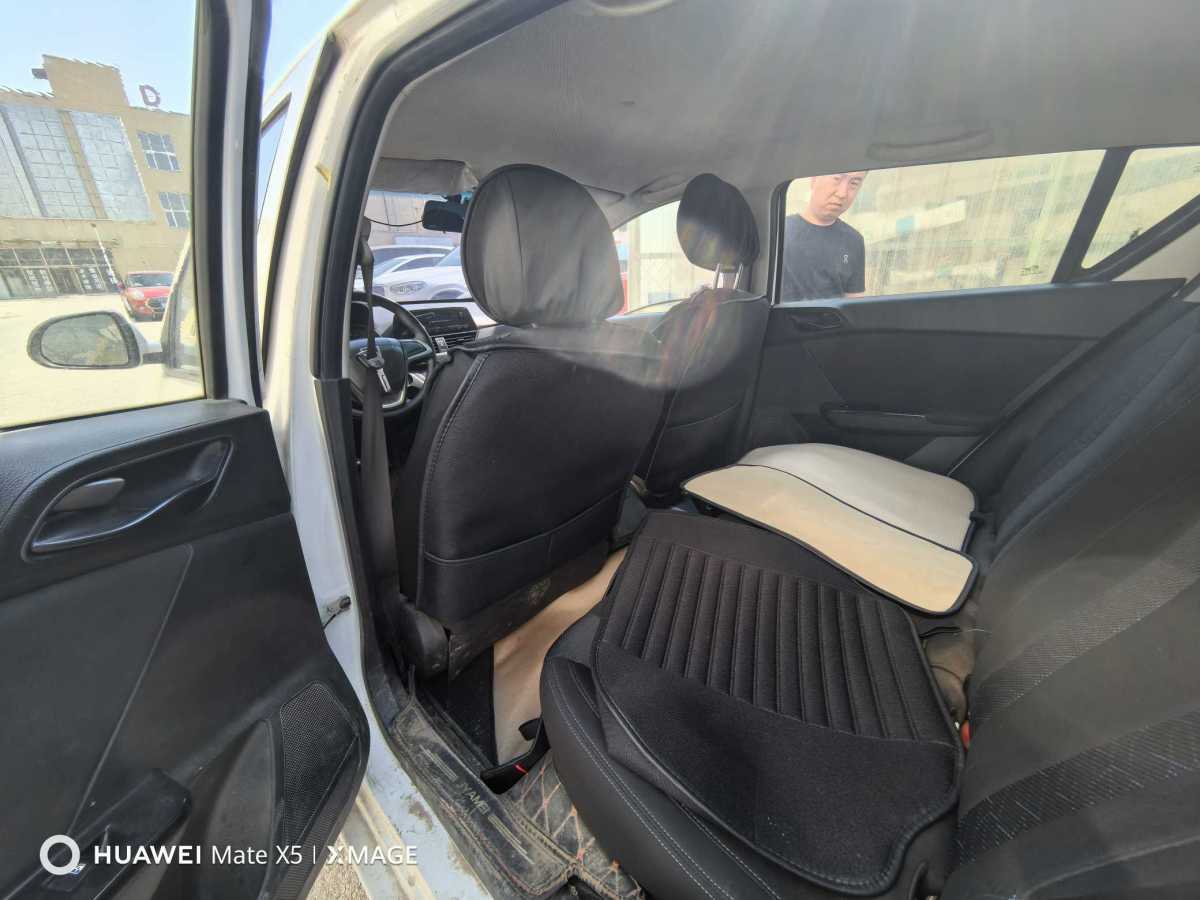 寶駿 310  2016款 1.2L 手動舒適型圖片