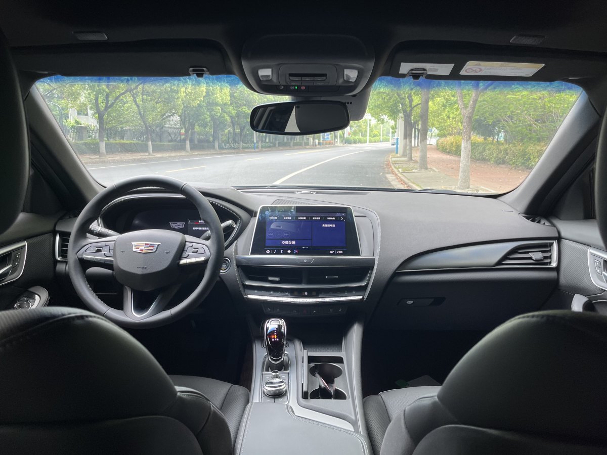 凱迪拉克 CT5  2023款 28T 豪華型（標(biāo)準(zhǔn)版）圖片