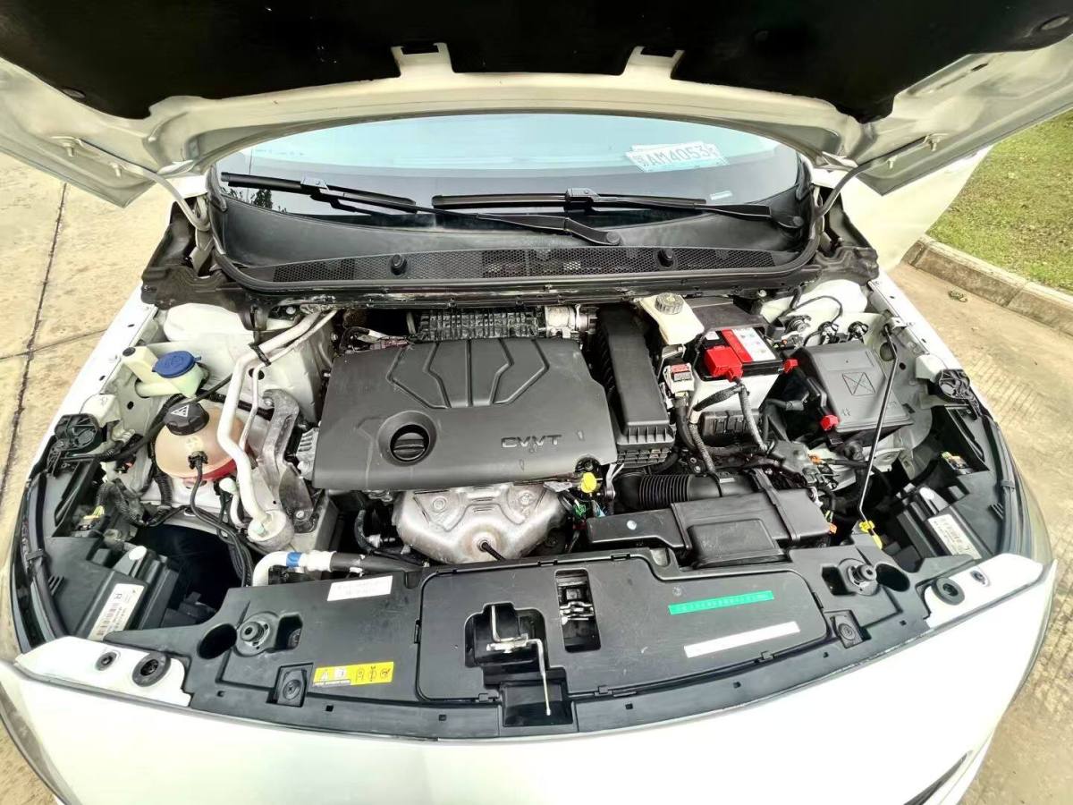 標(biāo)致 408  2018款 改款 1.8L 自動豪華版圖片