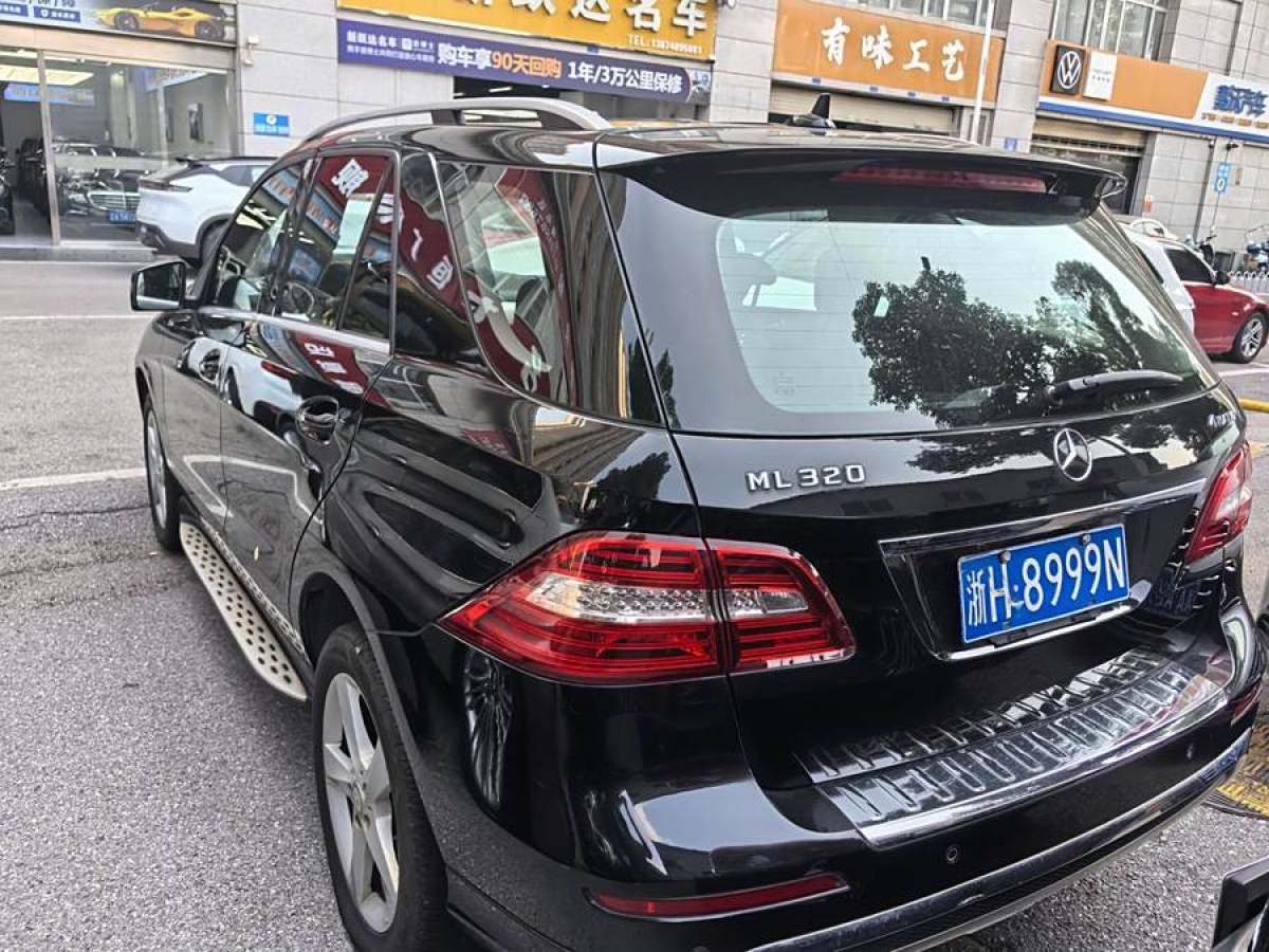 2014年7月奔馳 奔馳M級(jí)  2014款 ML 320 4MATIC