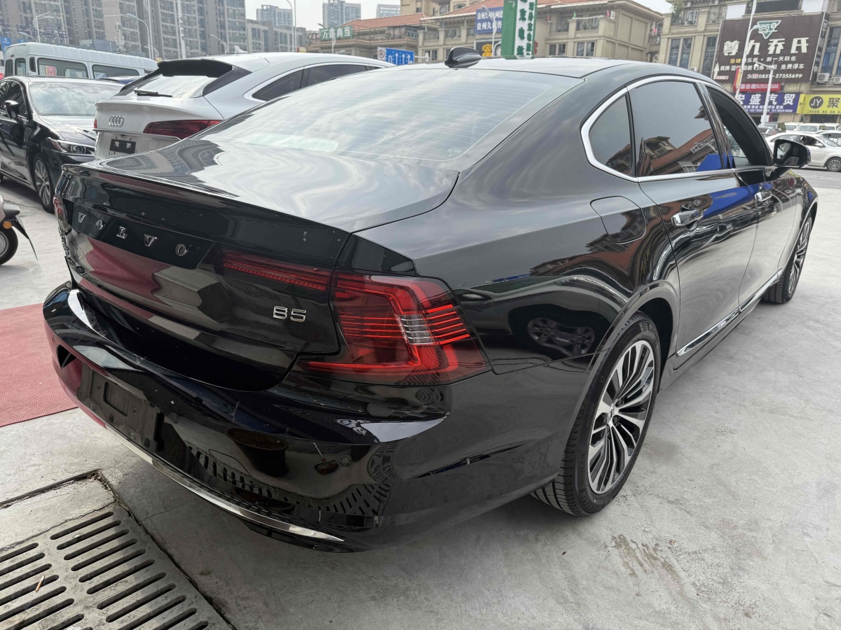 沃爾沃 S90  2023款 B5 智逸豪華版圖片