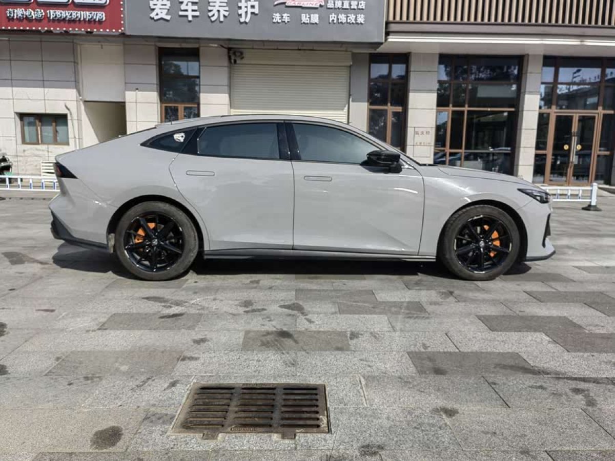 長(zhǎng)安 長(zhǎng)安UNI-V  2022款 1.5T 卓越型圖片