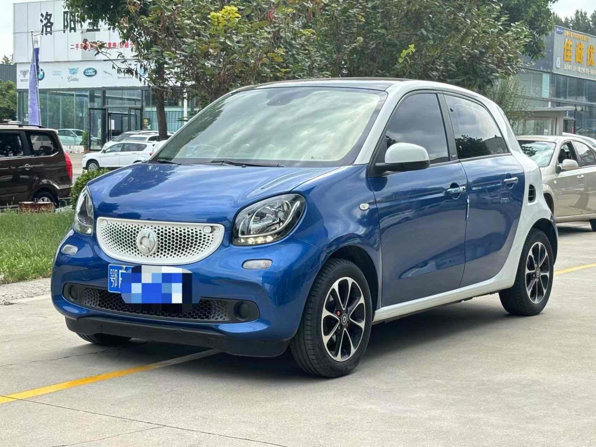 smart forfour  2018款 1.0L 52千瓦激情版圖片