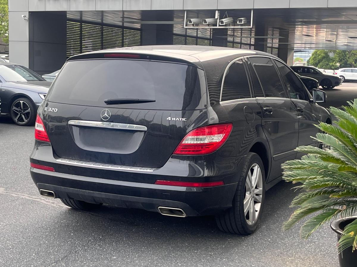 奔馳 奔馳R級(jí)  2017款 R 320 4MATIC 豪華型臻藏版圖片