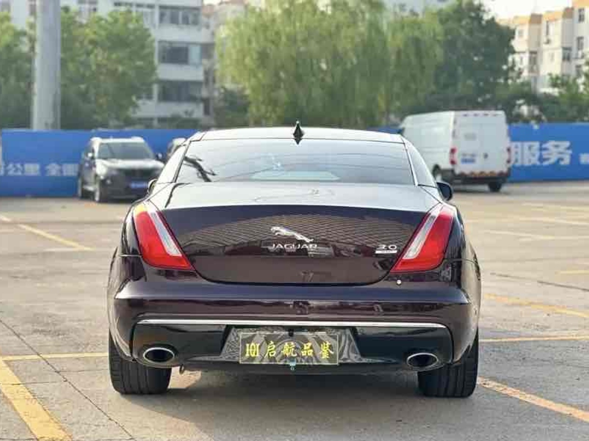 捷豹 XJ  2016款 XJL 2.0T 兩驅(qū)典雅商務(wù)版圖片