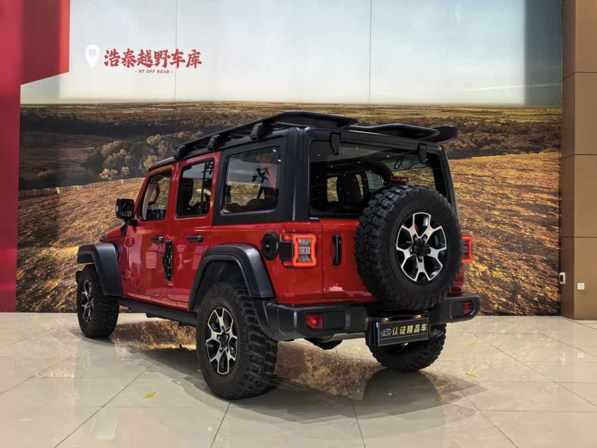 Jeep 牧馬人  2024款 2.0T 羅賓漢四門版圖片