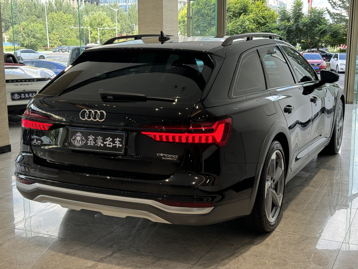 2022年3月奧迪 奧迪A6  2022款 allroad quattro 55 TFSI 冰雪運(yùn)動(dòng)版