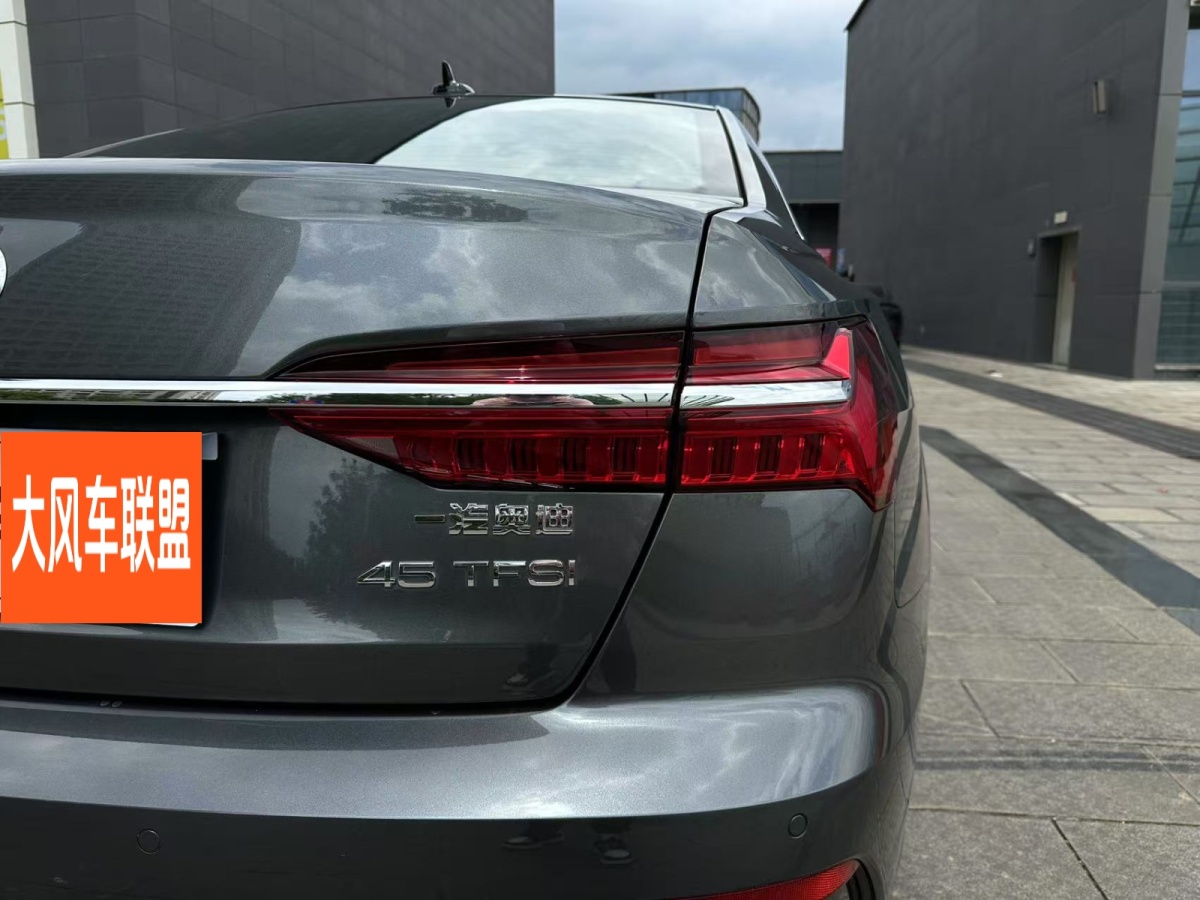 奧迪 奧迪A6L  2024款 45 TFSI 臻選動感型圖片