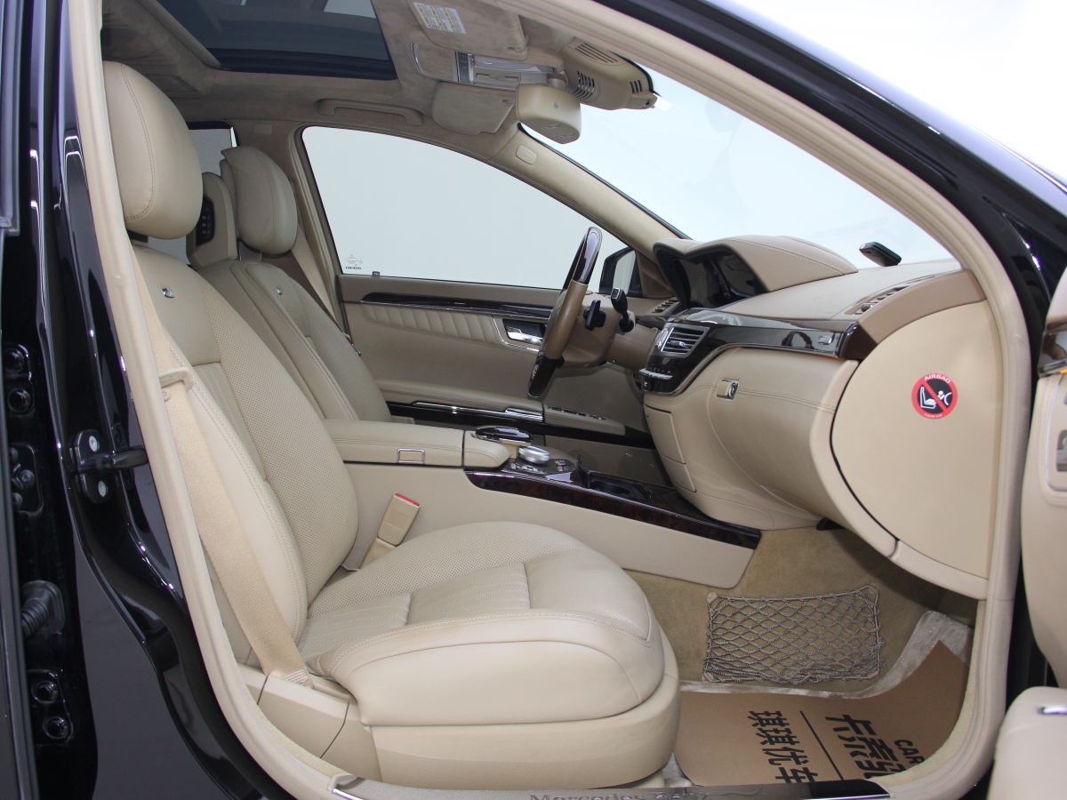 2013年10月奔驰 奔驰S级  2012款 S 600 L Grand Edition