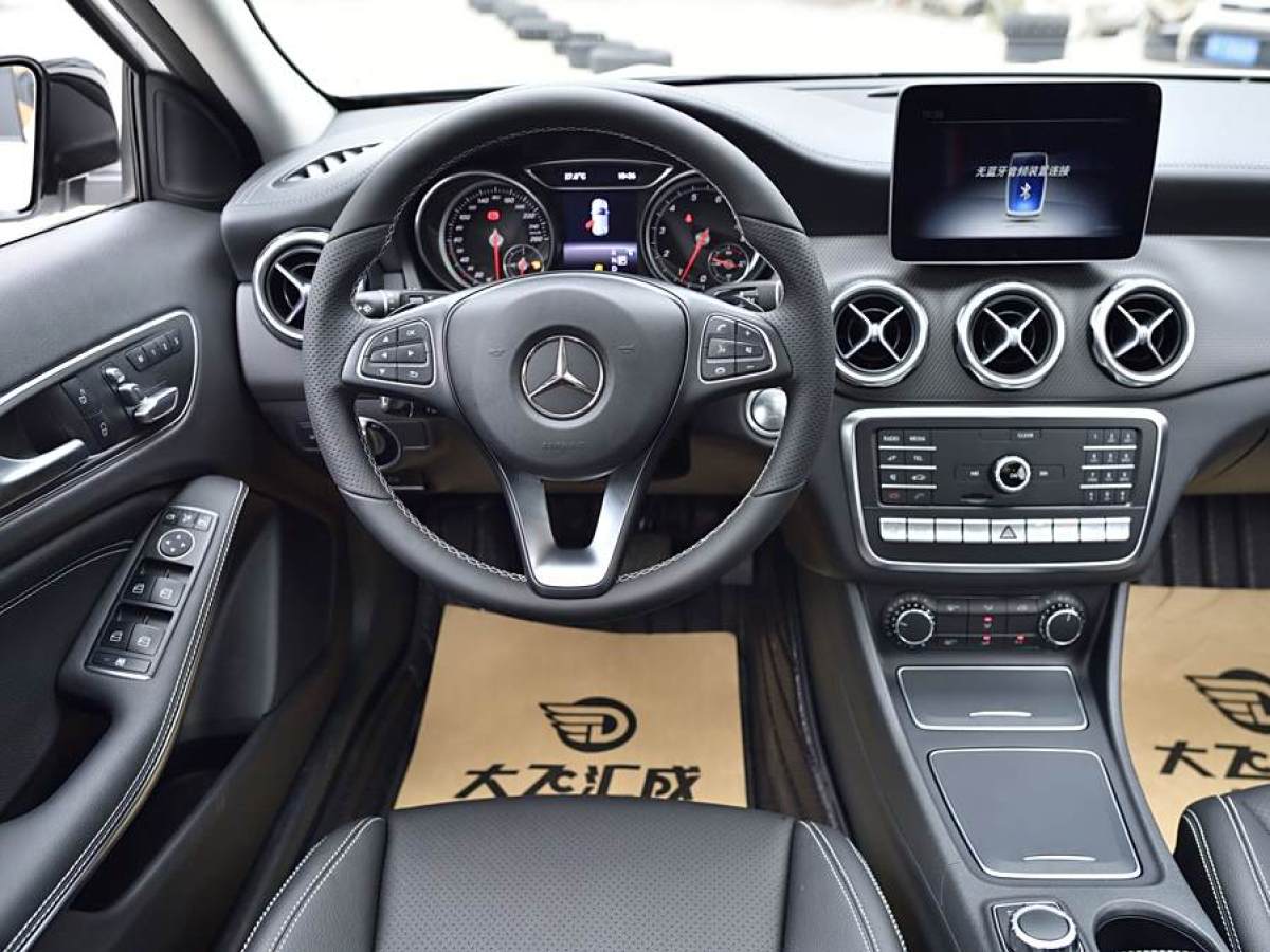 奔馳 奔馳GLA  2018款 GLA 220 4MATIC 運動型圖片