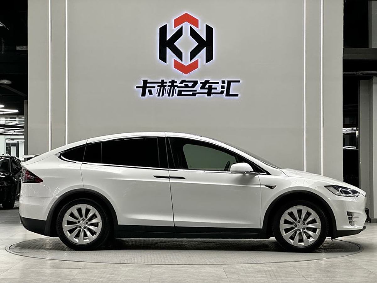 特斯拉 Model X  2016款 Model X 90D圖片