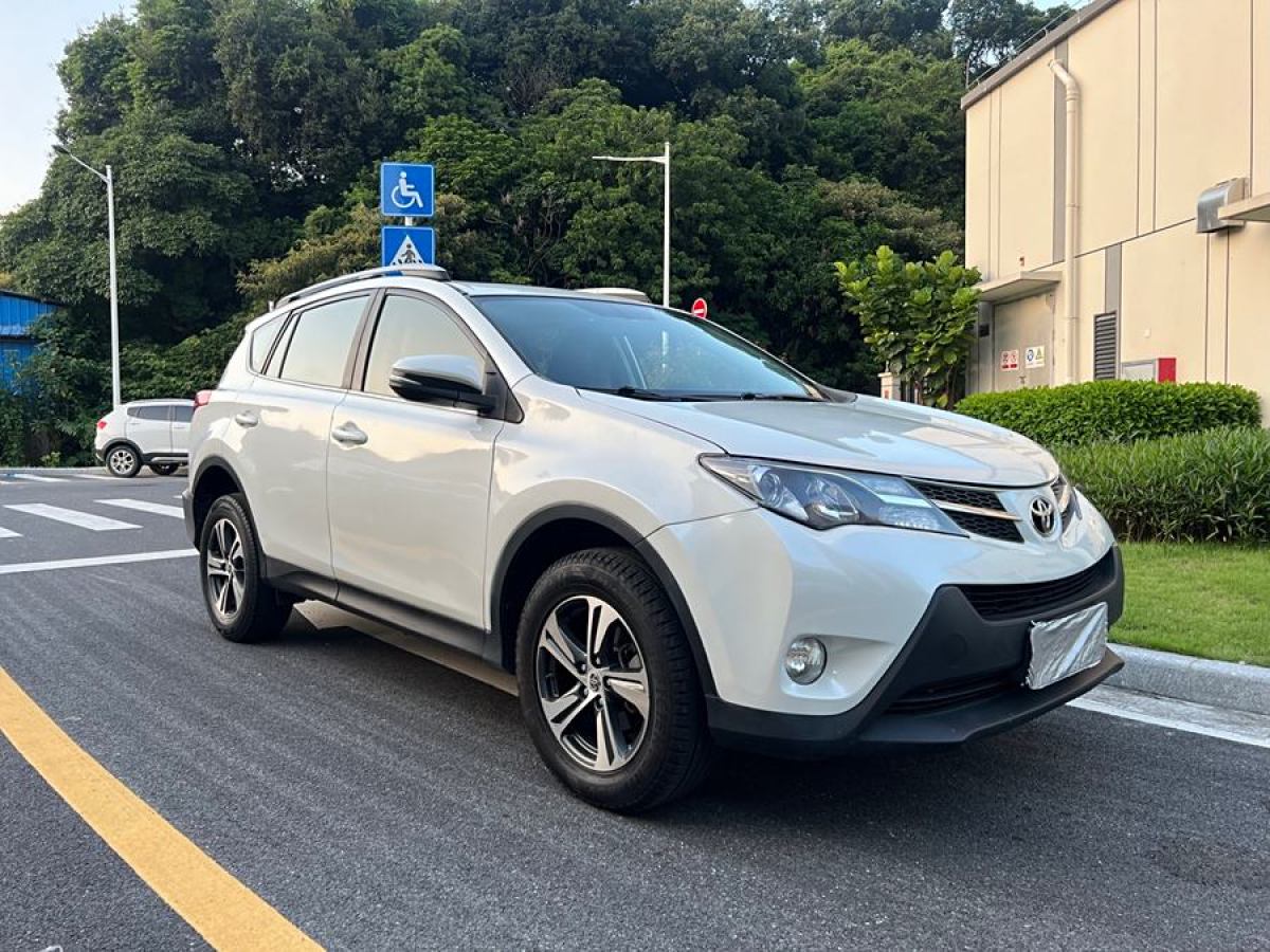 豐田 RAV4榮放  2015款 2.0L CVT兩驅(qū)風(fēng)尚版圖片