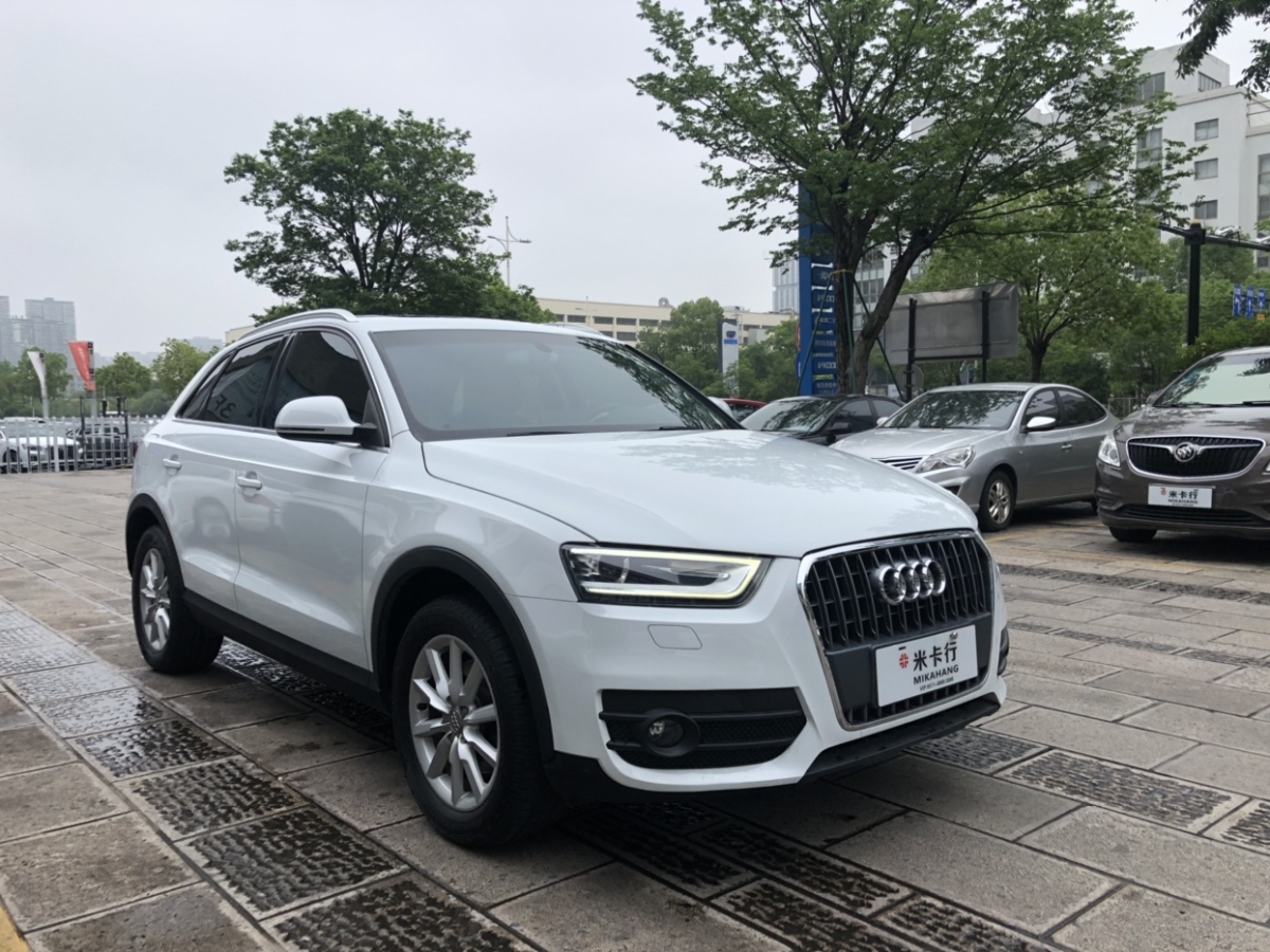 奥迪 奥迪q3 2015款 35 tfsi 百万纪念智领型图片