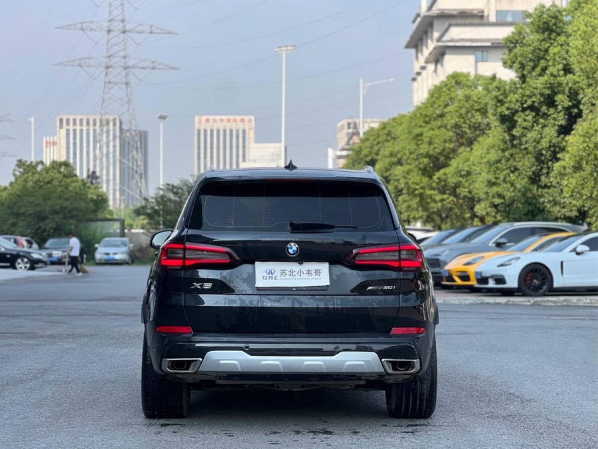 寶馬 寶馬X5  2021款 改款 xDrive30i X設(shè)計(jì)套裝圖片