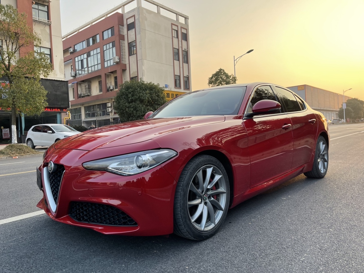 阿爾法·羅密歐 giulia 2020款 2.0t 280hp 豪華版圖片