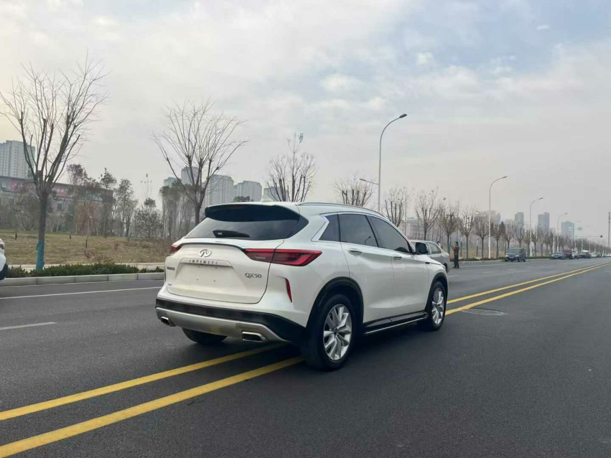 英菲尼迪 QX50  2018款 2.0T 四驅(qū)智能版圖片