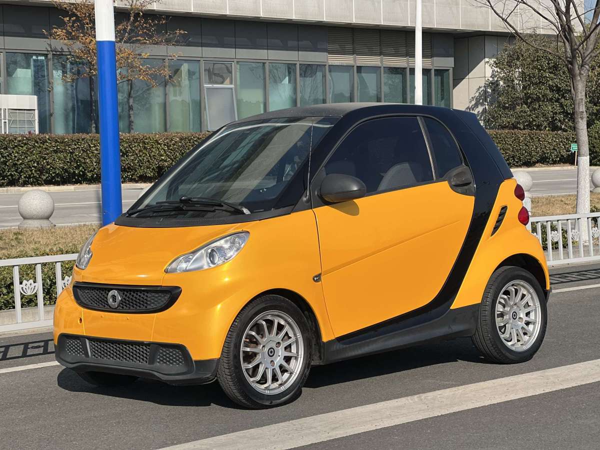 smart fortwo  2014款 1.0 MHD 硬頂新年特別版圖片