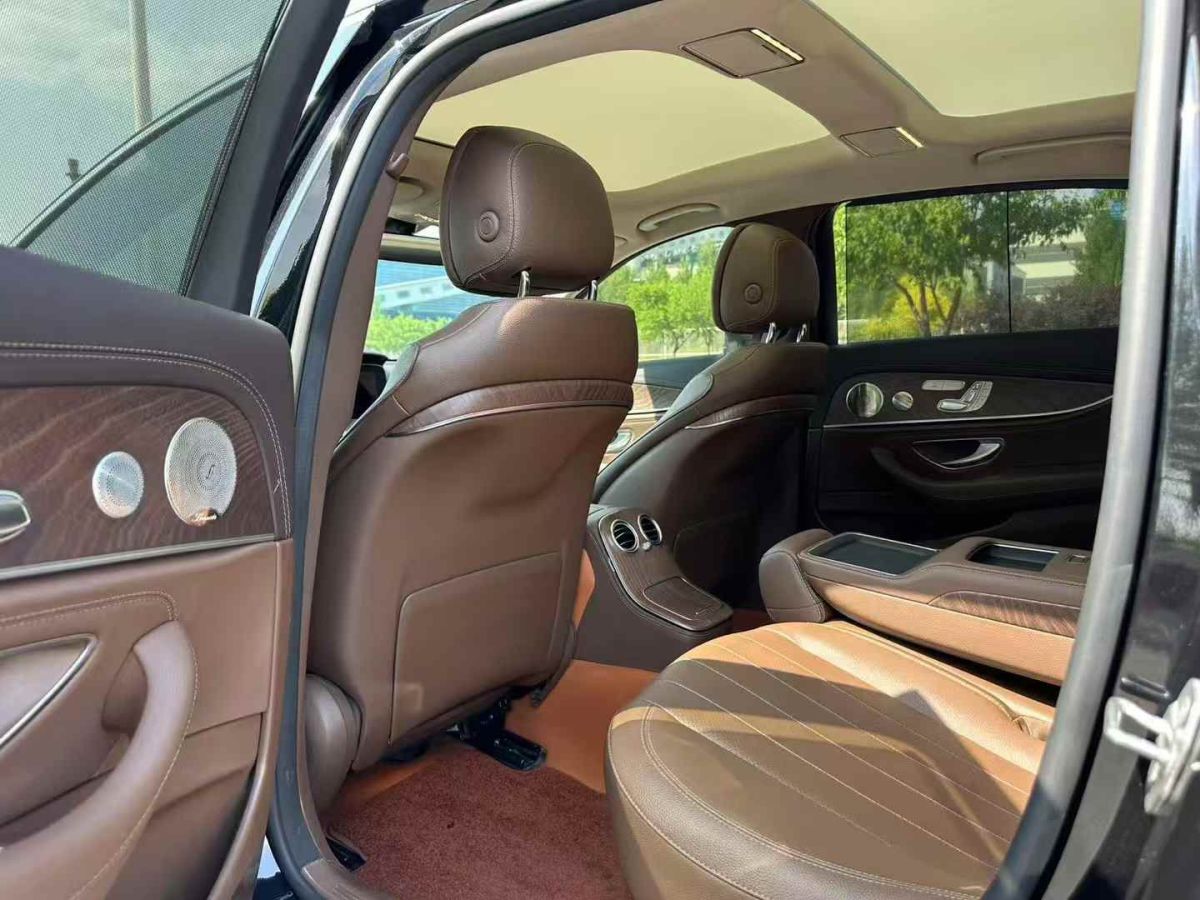 奔馳 奔馳E級(jí)  2021款 E 300 L 豪華型圖片