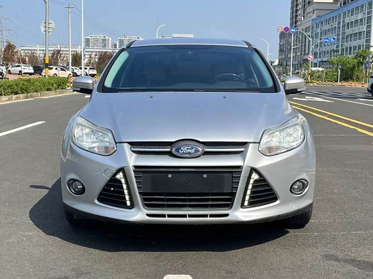 福特 ?？怂? 2012款 三廂 1.6L 自動(dòng)舒適型圖片