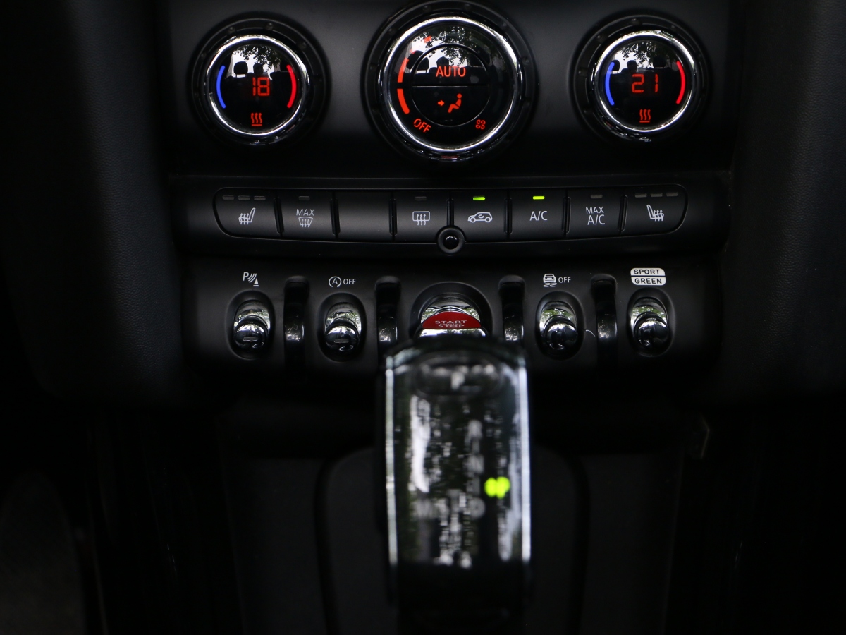 MINI MINI  2019款 1.5T COOPER CABRIO 經(jīng)典派圖片