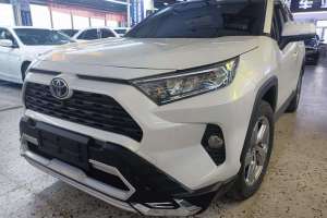 RAV4榮放 豐田 2.0L CVT四驅(qū)風(fēng)尚PLUS版