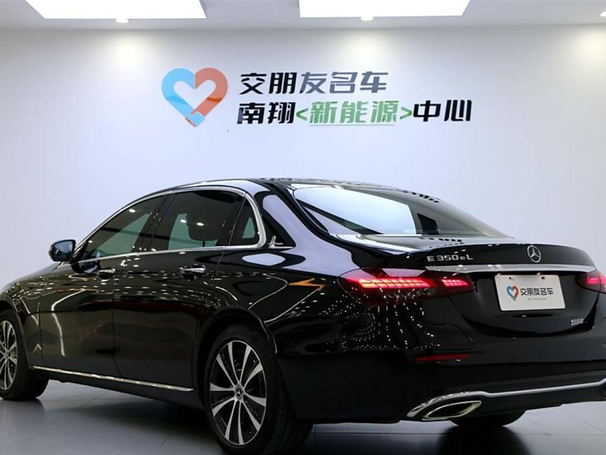 奔馳 奔馳E級(jí)新能源  2023款 E 350 e L 插電式混合動(dòng)力轎車圖片