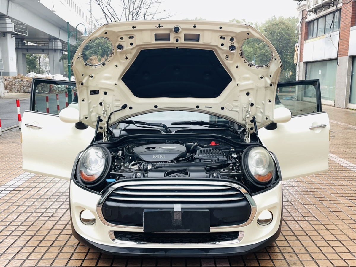 MINI MINI  2015款 1.2T ONE 五門版圖片