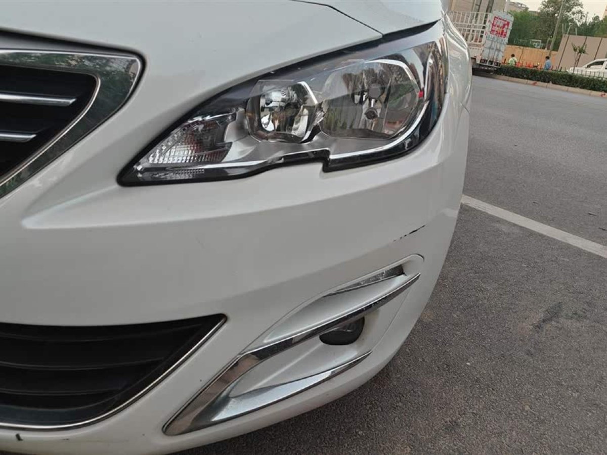 標(biāo)致 408  2016款 1.6T 自動豪華版圖片