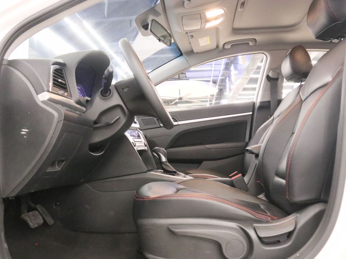 現(xiàn)代 領(lǐng)動(dòng)  2016款 1.6L 自動(dòng)智炫?精英型圖片