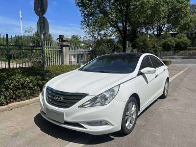 2012年6月 现代 索纳塔 2.0L 自动尊贵版图片