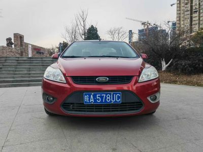 2014年1月 福特 ?？怂?兩廂經(jīng)典 1.8L 手動(dòng)酷白典藏版圖片
