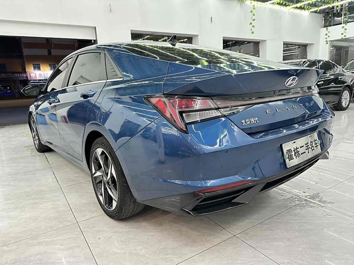 現(xiàn)代 伊蘭特  2021款 1.5L LUX尊貴版圖片