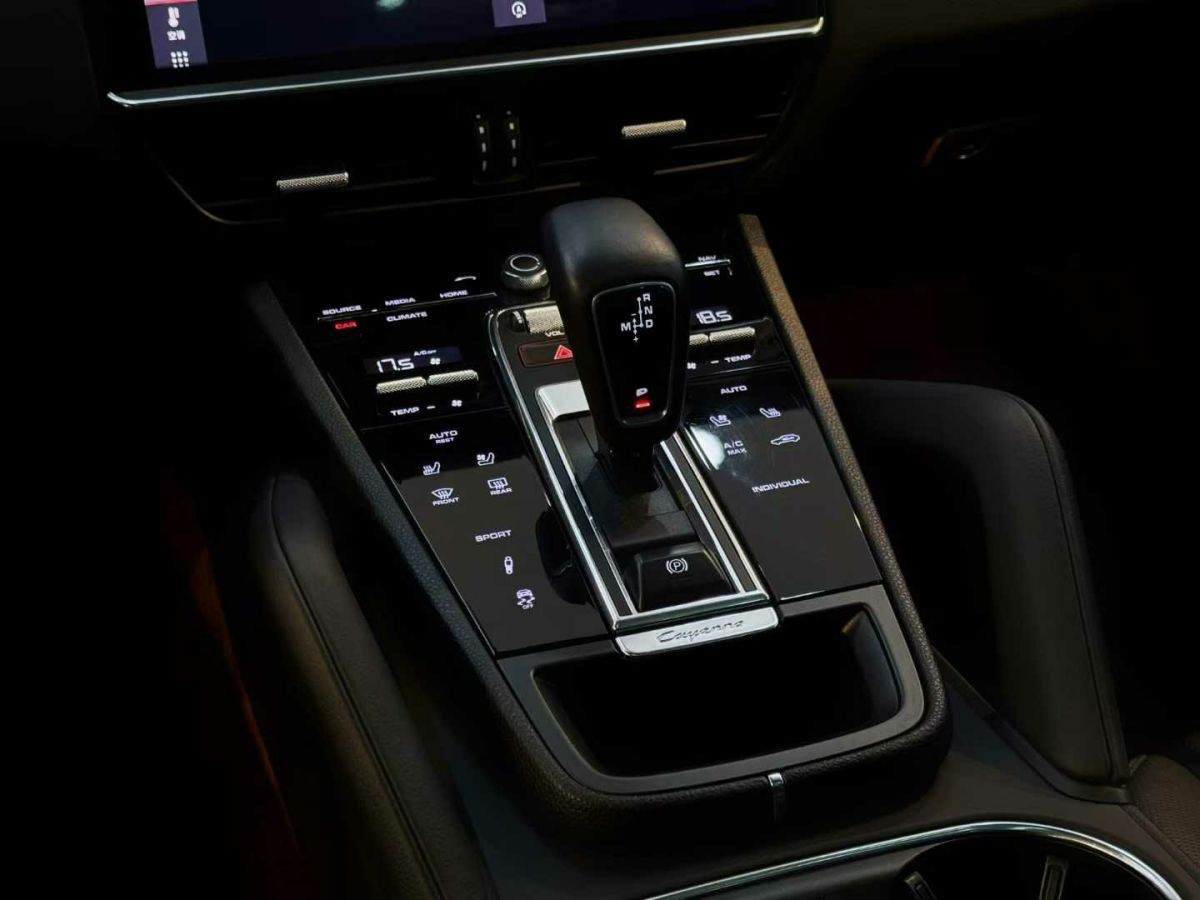保時(shí)捷 911  2021款 Turbo S 3.8T 保時(shí)捷中國(guó)20周年紀(jì)念版圖片