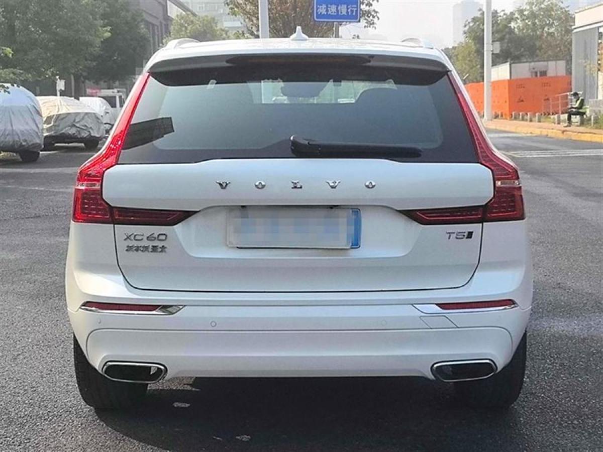 2020年11月沃爾沃 XC60  2021款 T5 四驅(qū)智遠(yuǎn)豪華版