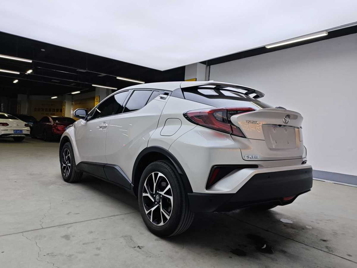 豐田 C-HR  2020款 2.0L 豪華版圖片