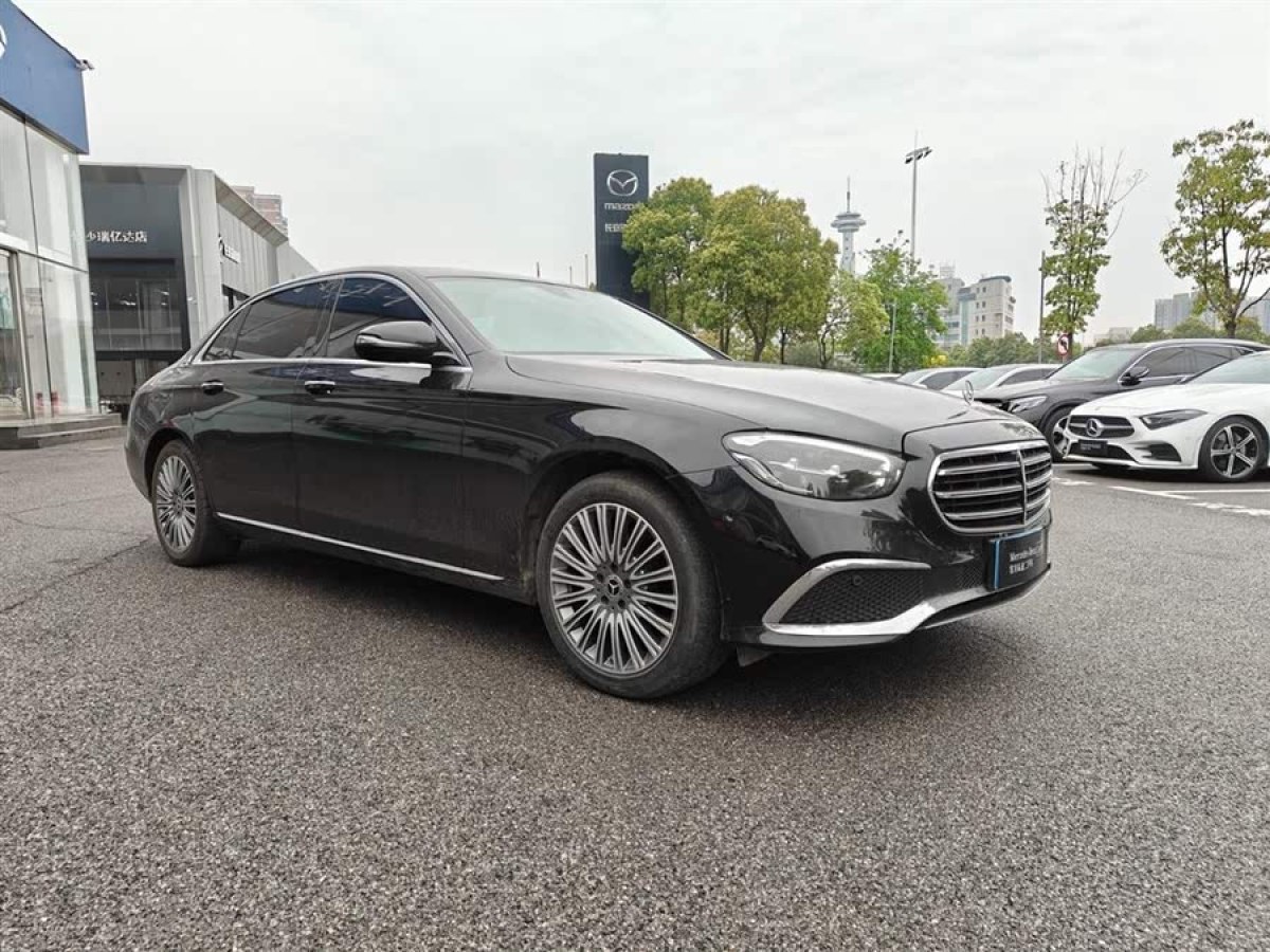 奔馳 奔馳E級(jí)  2021款 改款 E 300 L 豪華型圖片